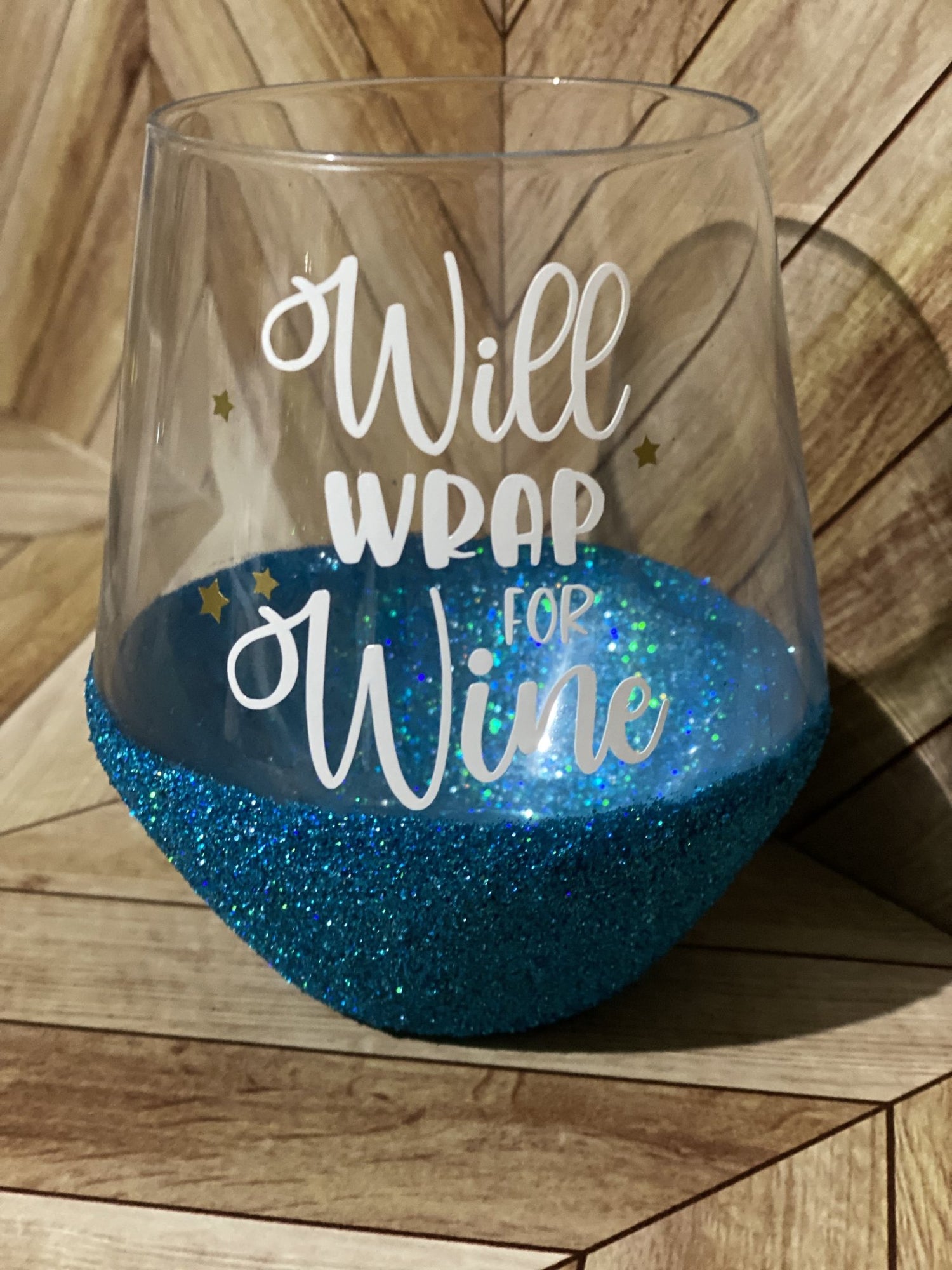 Glittered Wine Glass - Imogen & Mummy Designs